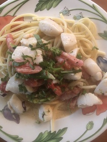 Linguini with Scallops and Broccoli